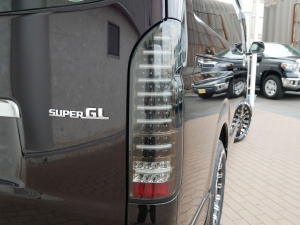 ハイエースバン4型　S-GL　4WD　UIマルチウェイベッドキット